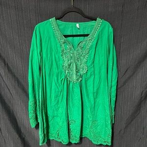 Mocha brand / Green w/ lace embroidery design top /‎ size 3 X / O-12